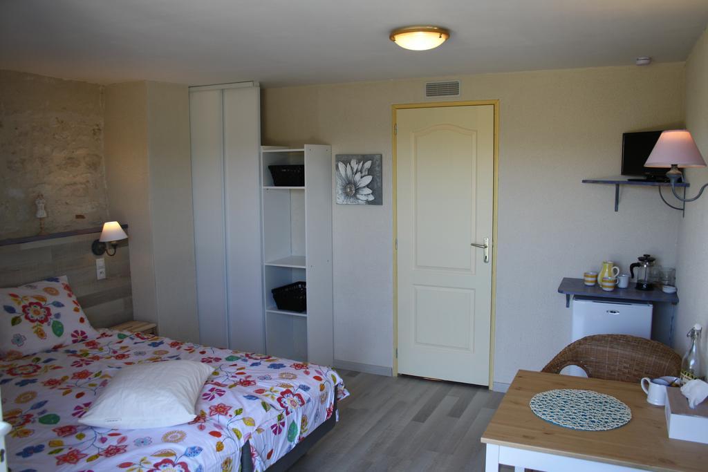 La Perle Du Lot Bed and Breakfast Castelnau-Montratier Rum bild