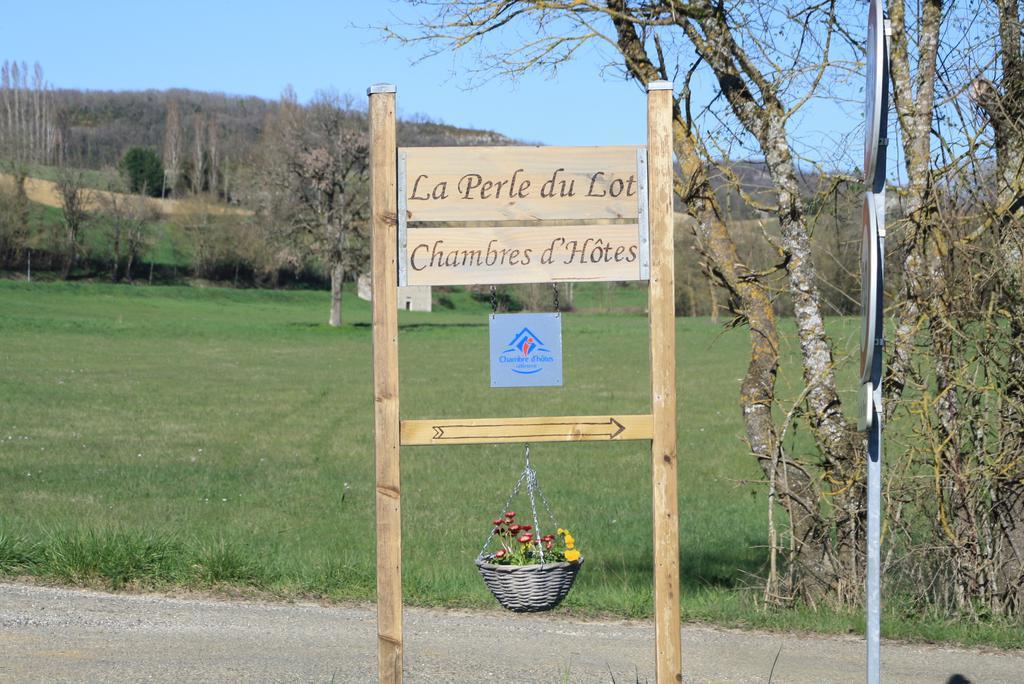 La Perle Du Lot Bed and Breakfast Castelnau-Montratier Exteriör bild